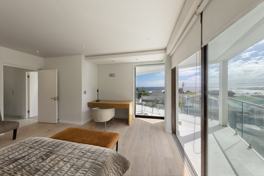 4 Bedroom Property for Sale in Camps Bay Western Cape